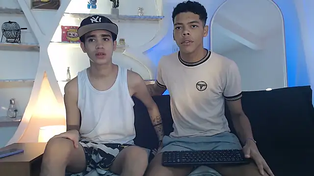 PRETTY FEM online show from September 2025 01:24:02 PM