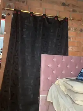 Jessyivonne online show from June 2026 04:37:01 AM