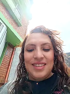 Snapshot of VERONICA__03 chatting on September 2025 03:22:01 PM VERONICA 03 online show from September 2025 03:22:01 PM