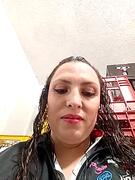 Snapshot of VERONICA__03 chatting on September 2025 02:06:02 PM VERONICA 03 online show from September 2025 02:06:02 PM
