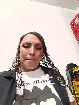 Snapshot of VERONICA__03 chatting on September 2025 03:06:02 PM VERONICA 03 online show from September 2025 03:06:02 PM