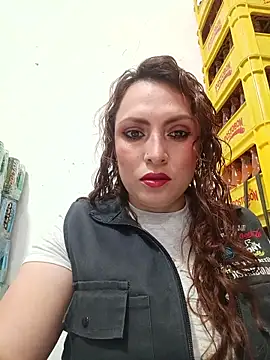 Snapshot of VERONICA__03 chatting on October 2025 01:40:02 PM VERONICA 03 online show from October 2025 01:40:02 PM