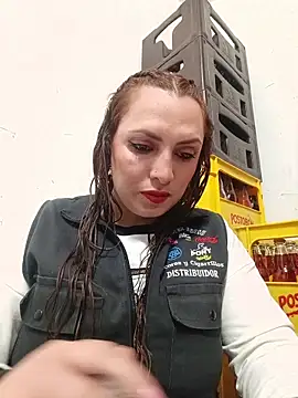 Snapshot of VERONICA__03 chatting on October 2025 02:18:01 PM VERONICA 03 online show from October 2025 02:18:01 PM