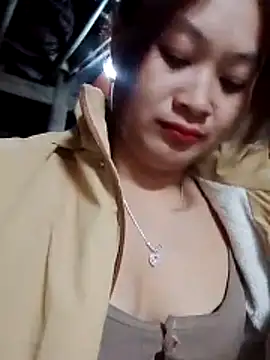 lusy-bae online show from November 2025 02:08:01 PM