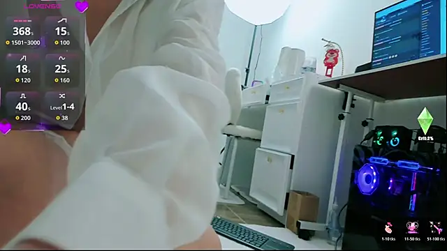 Snapshot of strawberry-ni chatting on November 2025 04:40:01 PM strawberry-ni online show from November 2025 04:40:01 PM