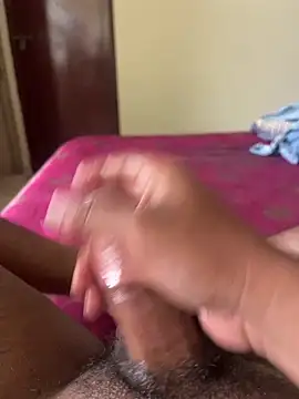 aliahmed98770 online show from October 2025 05:30:02 AM