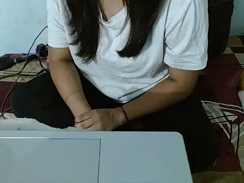 Vaani Singha online show from November 2025 12:04:01 PM