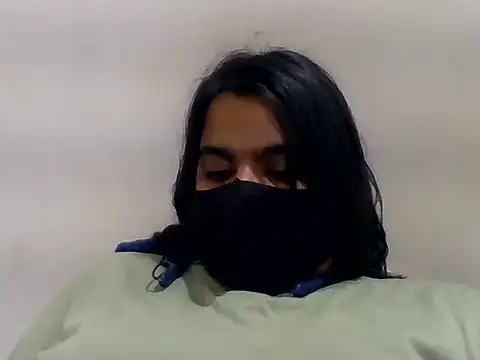 Snapshot of Vaani_Singha chatting on April 2026 01:42:02 AM Vaani Singha online show from April 2026 01:42:02 AM