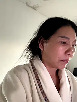 Snapshot of xiiuuff18 chatting on November 2025 11:15:01 PM xiiuuff18 online show from November 2025 11:15:01 PM