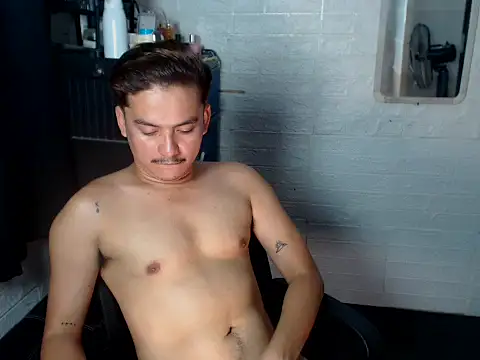 Snapshot of Tempting_jon chatting on April 2026 04:52:02 AM Tempting jon online show from April 2026 04:52:02 AM
