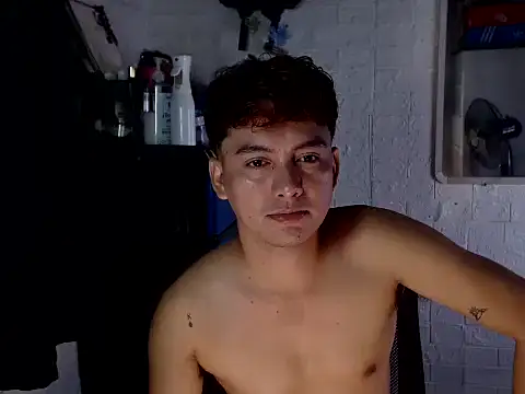 Snapshot of Tempting_jon chatting on May 2026 08:32:02 AM Tempting jon online show from May 2026 08:32:02 AM