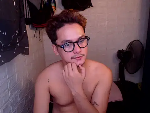 Snapshot of Tempting_jon chatting on June 2026 02:30:01 PM Tempting jon online show from June 2026 02:30:01 PM