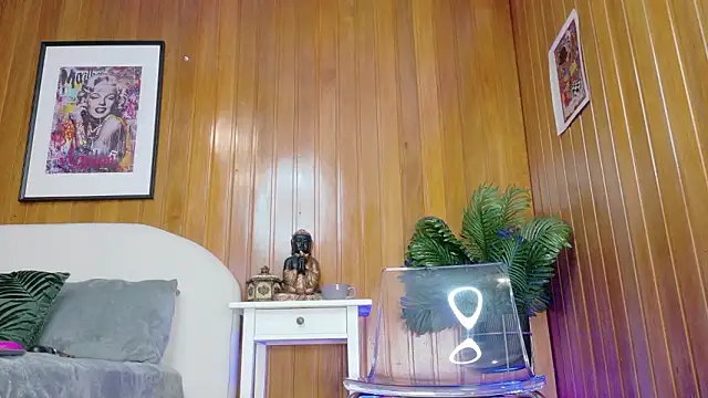 Zafiro Gem  online show from March 2026 08:49:03 PM