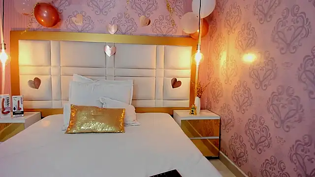 Snapshot of Briana_24 chatting on November 2025 07:23:02 PM Briana 24 online show from November 2025 07:23:02 PM