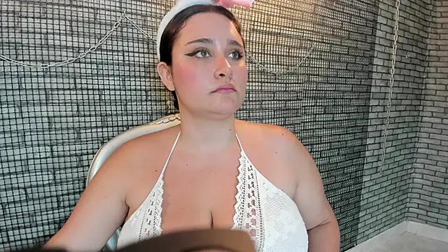 Briana 24 online show from February 2026 05:23:02 PM