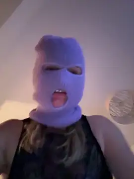 Milfnextdaw online show from October 2025 09:57:01 PM