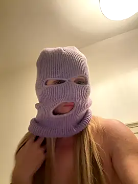 Milfnextdaw online show from October 2025 08:31:01 PM