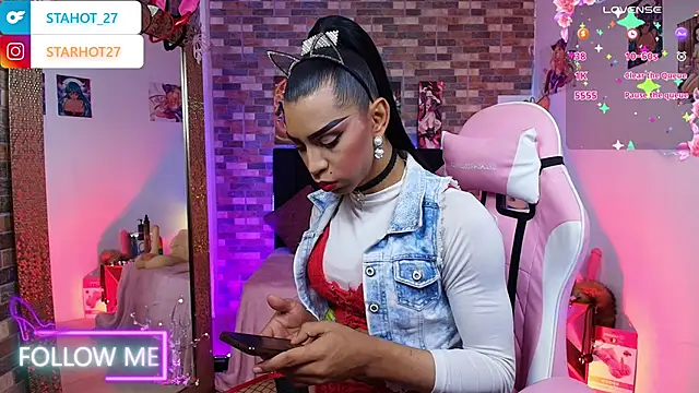 Starhott  online show from October 2025 02:15:02 PM