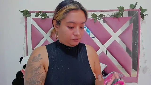 bellalumi online show from November 2025 02:44:02 AM