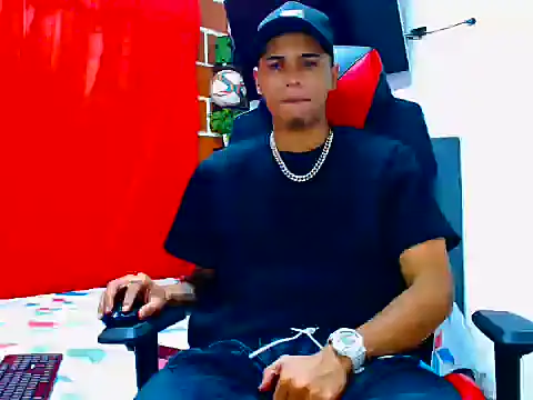 Snapshot of cristian_tayron1 chatting on June 2026 07:40:02 AM cristian tayron1 online show from June 2026 07:40:02 AM