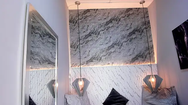 Julieth brown  online show from November 2025 12:25:01 PM