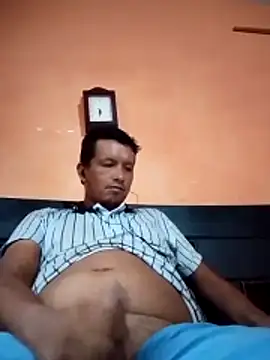 colombiano198720 online show from December 2025 12:02:02 PM