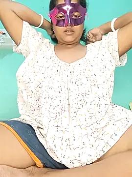 Snapshot of mimi87hoty chatting on July 2026 06:47:02 PM mimi87hoty online show from July 2026 06:47:02 PM