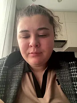 AliceCurlyX online show from January 2026 01:38:02 PM