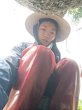 Snapshot of Ananine chatting on April 2026 06:11:01 AM Ananine online show from April 2026 06:11:01 AM