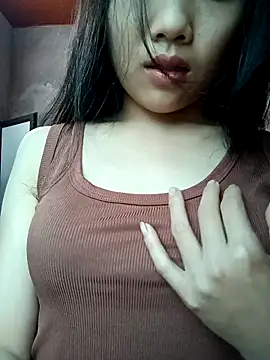 Snapshot of Ananine chatting on April 2026 12:08:02 AM Ananine online show from April 2026 12:08:02 AM