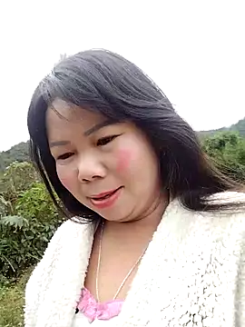 Snapshot of lusy-00 chatting on November 2025 02:00:02 AM lusy-00 online show from November 2025 02:00:02 AM