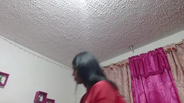 Snapshot of Lolitaa_ran chatting on October 2025 03:14:02 AM Lolitaa ran online show from October 2025 03:14:02 AM