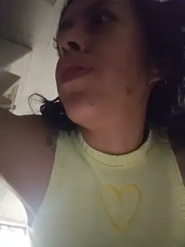 Queen Ashly online show from December 2025 08:49:01 PM