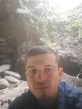 Loquendo2201 online show from September 2025 08:34:01 PM