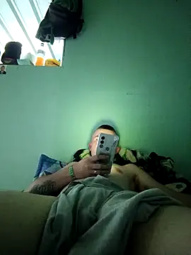 Loquendo2201 online show from March 2026 09:21:01 PM