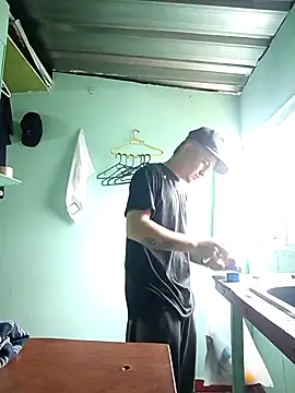 Loquendo2201 online show from March 2026 12:41:02 PM