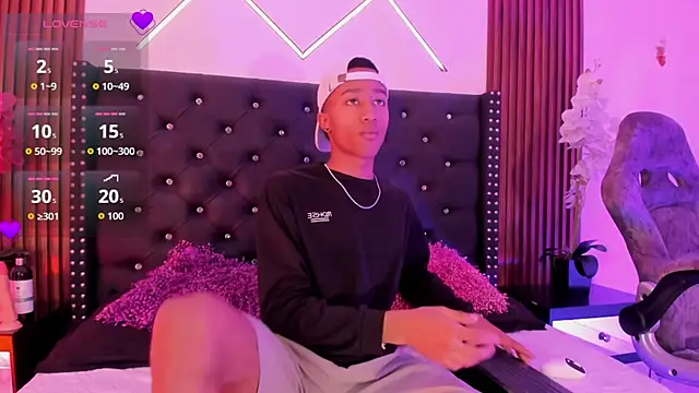 SammyAdams  online show from September 2025 09:08:02 PM