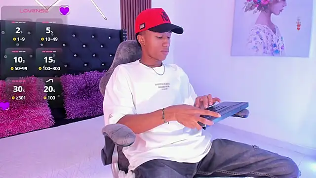 SammyAdams  online show from October 2025 08:04:01 PM