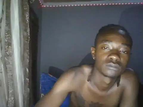 Nykho17 online show from November 2025 09:28:01 PM