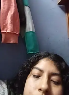 Snapshot of Syndel23 chatting on September 2025 03:10:02 AM Syndel23 online show from September 2025 03:10:02 AM