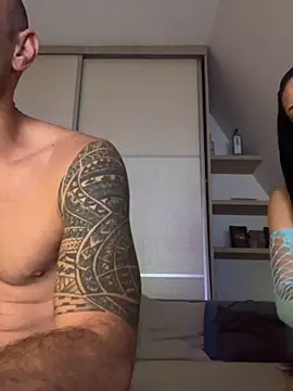 Snapshot of Enriko_Aisah2025 chatting on October 2025 09:10:02 PM Enriko Aisah2025 online show from October 2025 09:10:02 PM