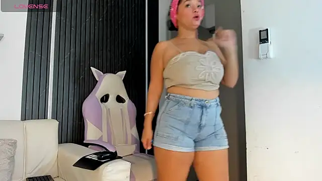 Snapshot of Gabrielaa_Miller_ chatting on November 2025 07:29:02 PM Gabrielaa Miller online show from November 2025 07:29:02 PM