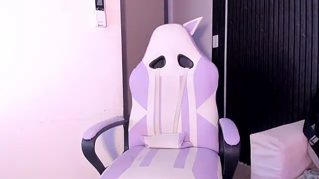 Snapshot of Gabrielaa_Miller_ chatting on December 2025 07:53:01 PM Gabrielaa Miller online show from December 2025 07:53:01 PM