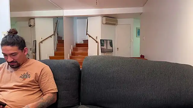 lenruy online show from February 2026 12:37:02 AM