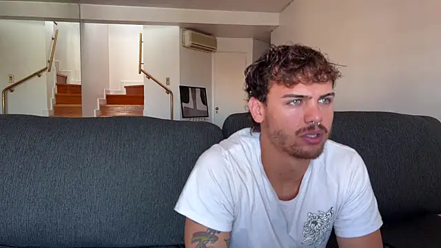 lenruy online show from February 2026 08:01:02 PM