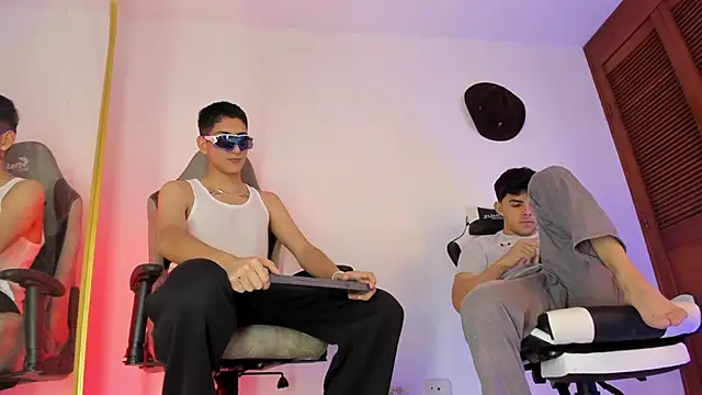 sotooliver3 online show from September 2025 08:10:02 PM