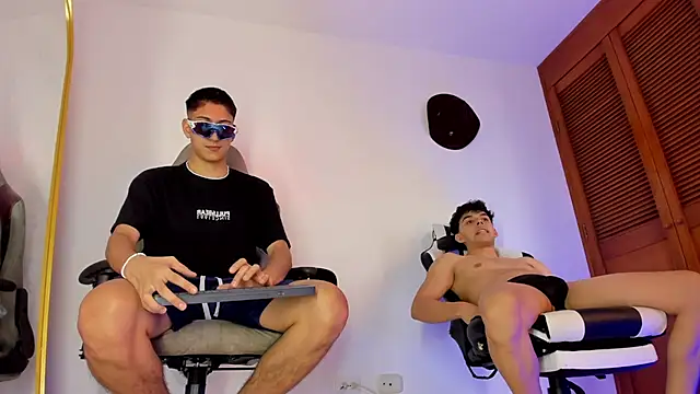 sotooliver3 online show from September 2025 07:15:01 PM