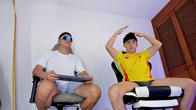 sotooliver3 online show from January 2026 07:23:01 PM