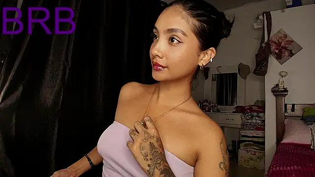 mia yireth online show from October 2025 12:05:02 AM