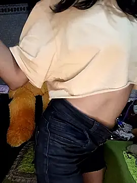 Snapshot of emali_baba chatting on January 2026 05:33:01 AM emali baba online show from January 2026 05:33:01 AM